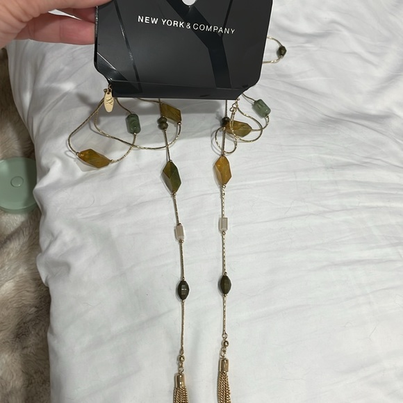 Long beaded chain gold tone - Picture 3 of 8